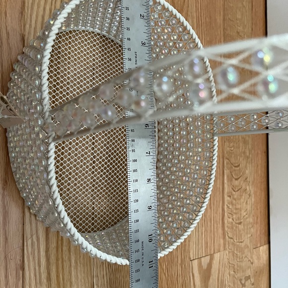 Beaded Basket white - Picture 3 of 5